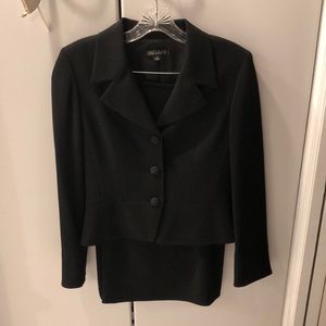 Tahari Two Piece Skirt Suit